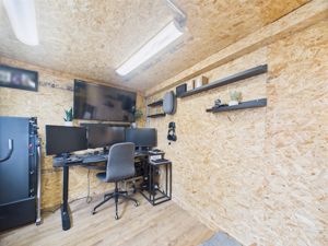 Garden Room- click for photo gallery